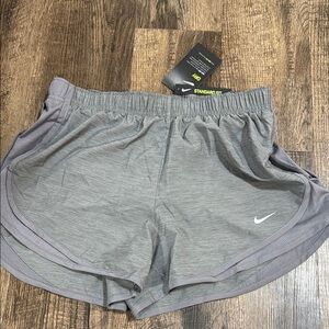 Nike Gray Athletic Shorts Lightweight Breathable w/liner Dry Fit Medium